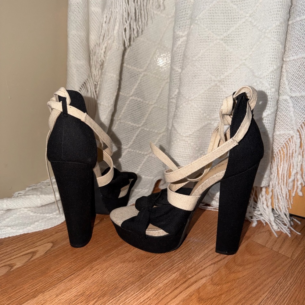 Shoedazzle Heels NEW w/o TAGS